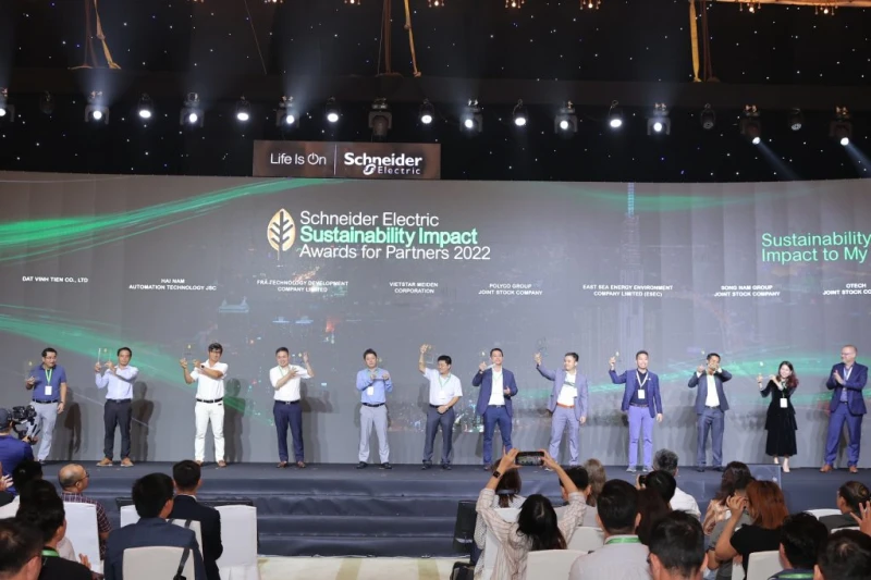 Tập đoàn Polyco xuất sắc đạt giải thưởng Sustainability of the year tại sự kiện Innovation summit Việt Nam 2022