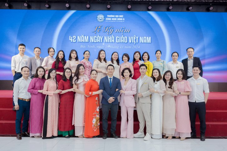 Trường Đại học Công nghệ Đông Á: Kỷ niệm 42 năm Ngày Nhà giáo Việt Nam 20/11